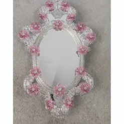 Miroir ovale floral rose vénitien classique en verre de Murano sculpté à la main