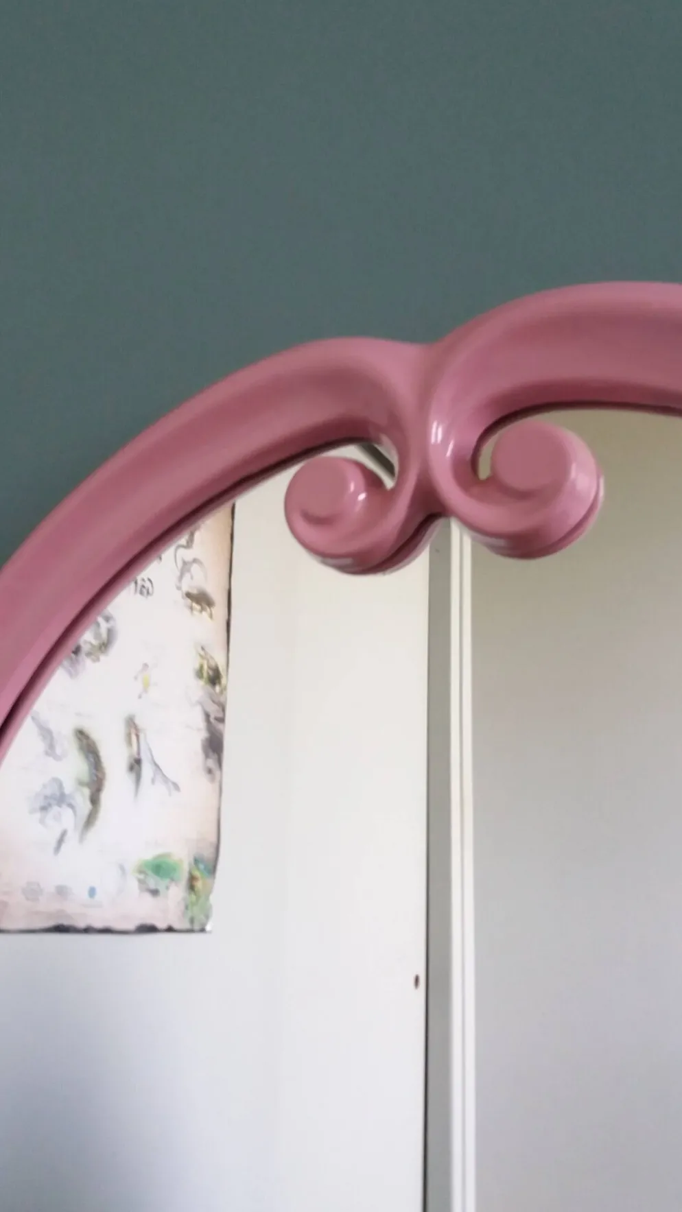 Miroir ovale fonte émaillée rose