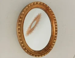 Miroir ovale italien vintage en bois doré