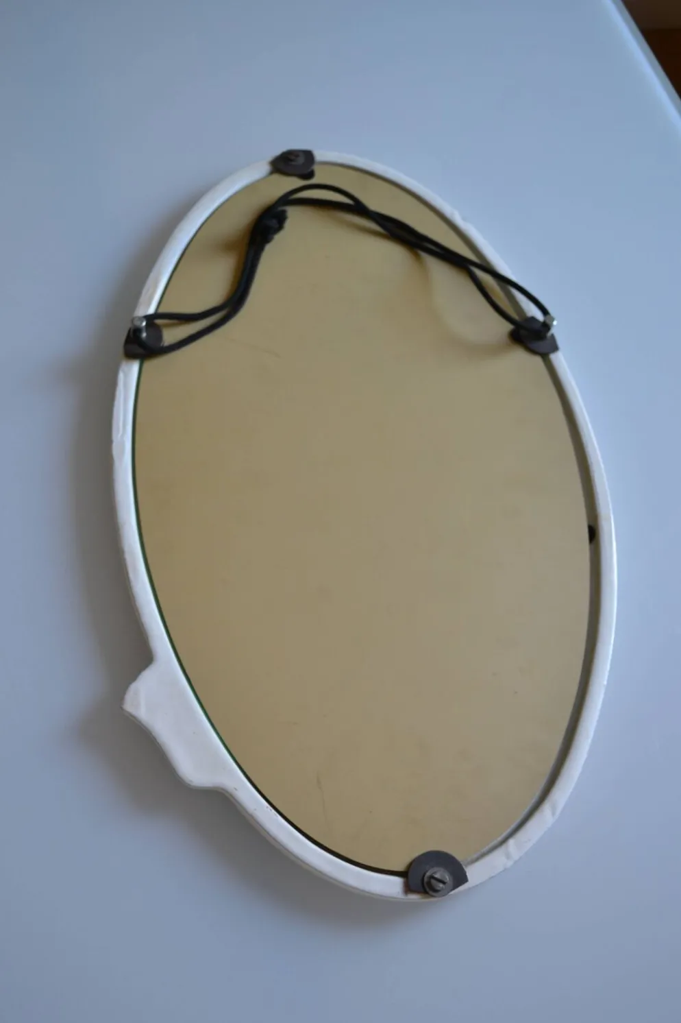 Miroir ovale style art nouveau Jugendstil en fonte de fer émaillée 49 x 29