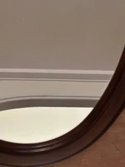 Miroir ovale vintage en bois teinté – 66 × 48,5 cm