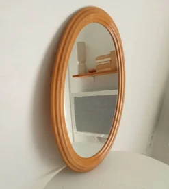 Miroir ovale vintage en hêtre années 70/80