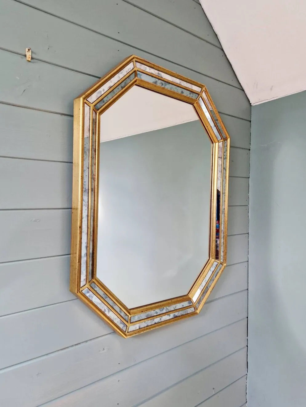 Miroir à parcloses en bois doré, Deknudt (Belgique),1970