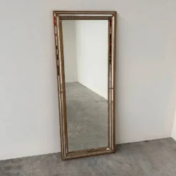 Miroir plein longueur en faux bambou doré vintage – Hollywood Regency, années 1980