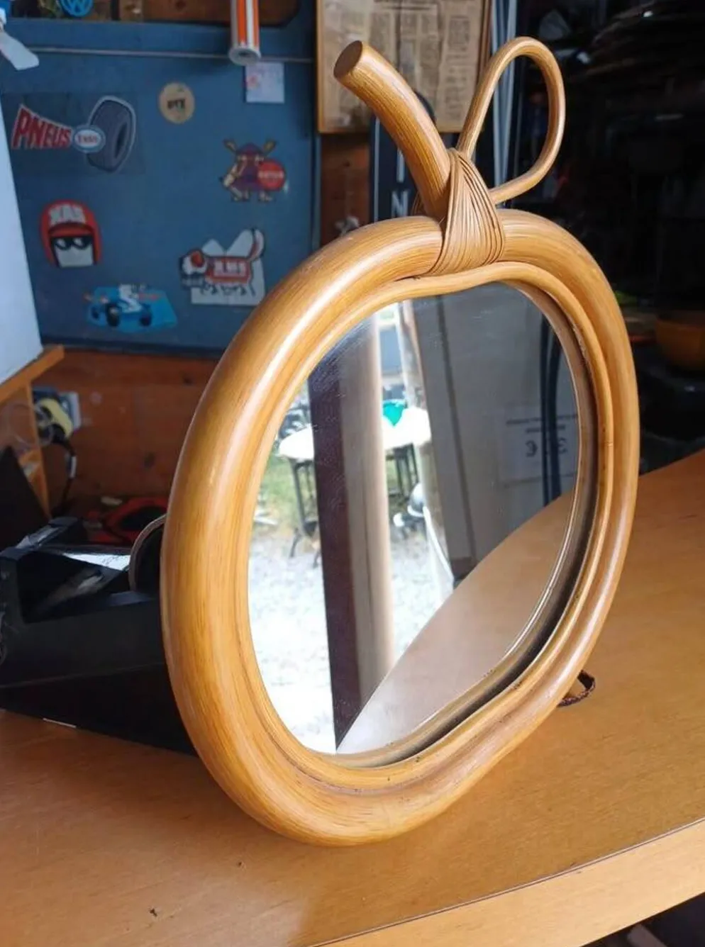 Miroir pomme en rotin vintage / osier - Années 60/70