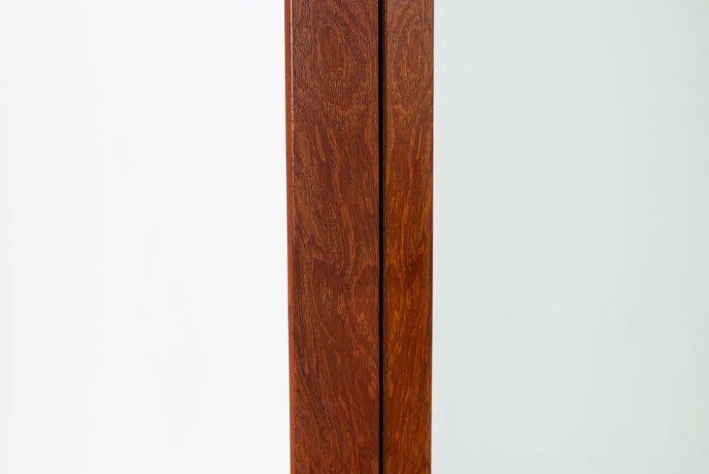 Miroir rectangulaire danois en teck des années 1960.