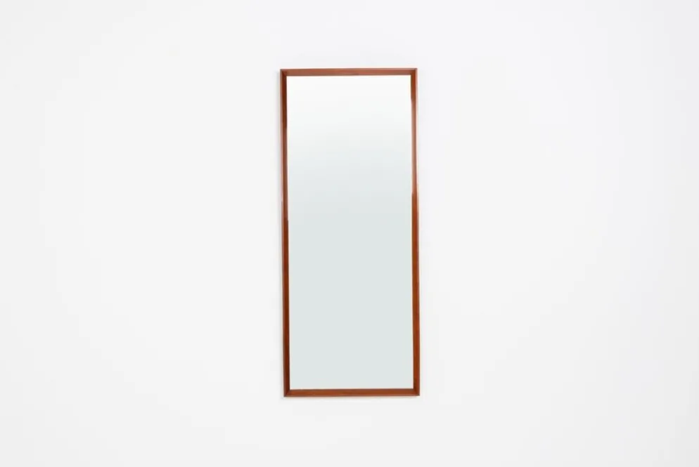 Miroir rectangulaire danois en teck des années 1960.