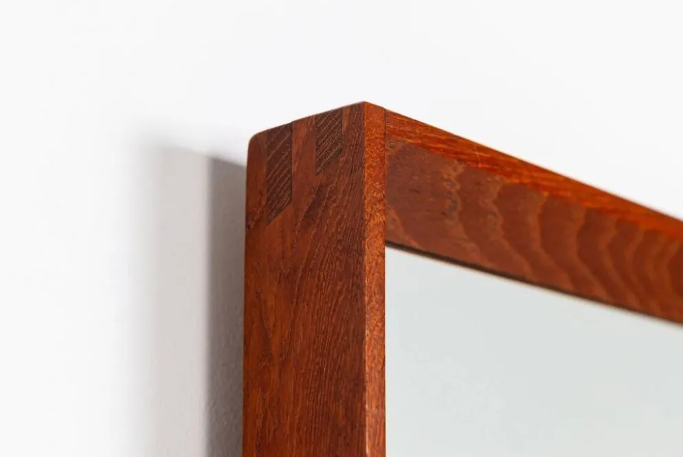 Miroir rectangulaire danois en teck des années 1960.