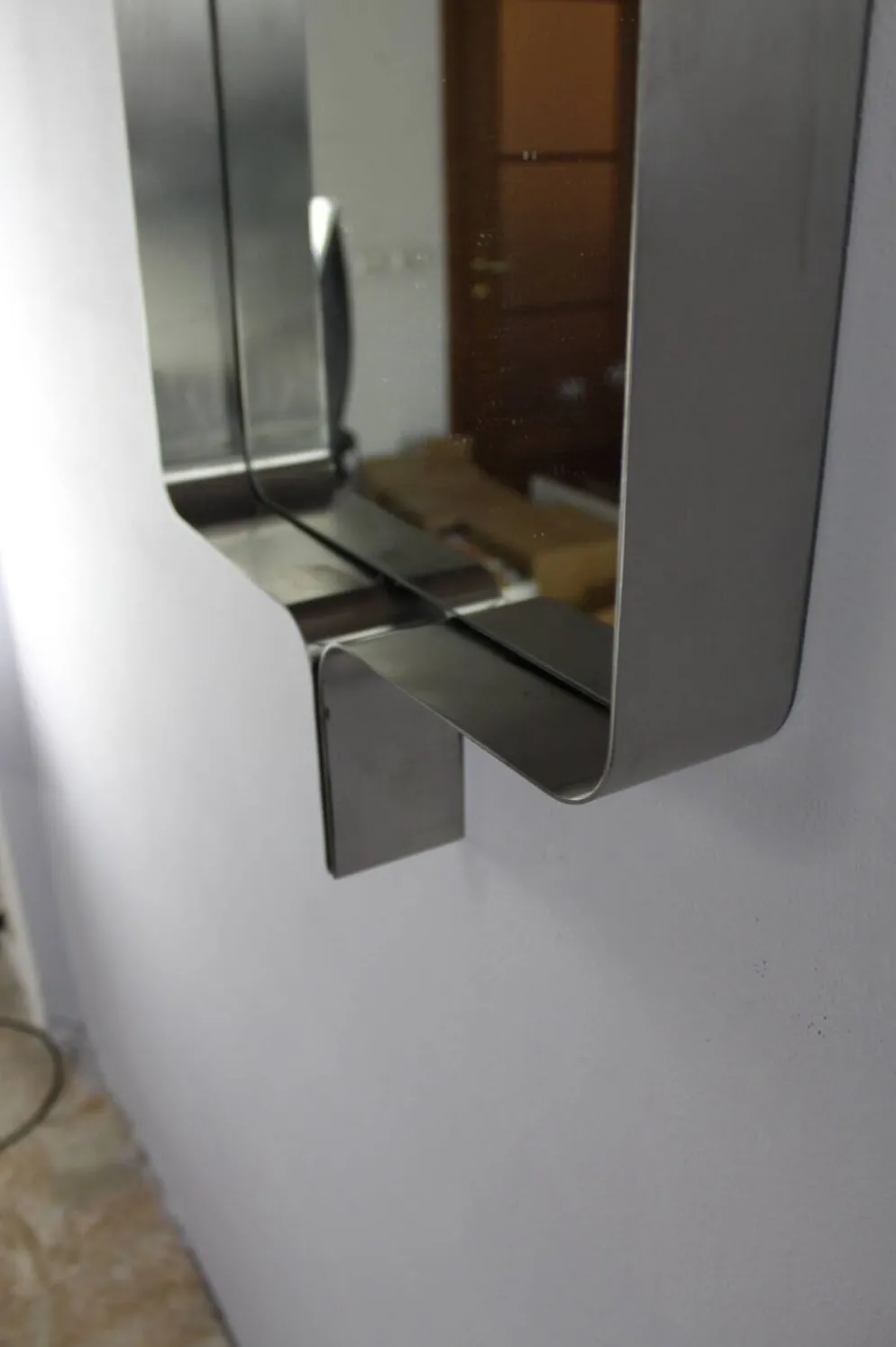 Miroir rectangulaire en acier brossé de Xavier Feal, 1970