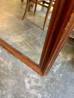 Miroir rectangulaire en bois foncé 139 x 51 cm