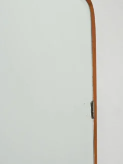 Miroir rectangulaire en teck légèrement convexe scandinave par