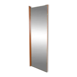 Miroir rectangulaire en teck scandinave des années 1960.