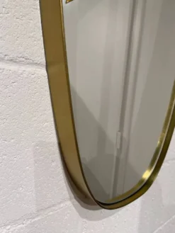 Miroir retroviseur et forme libre