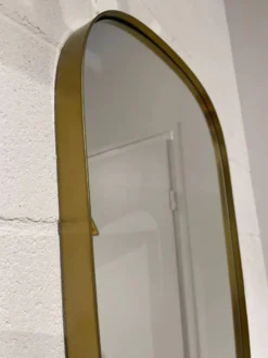 Miroir retroviseur et forme libre