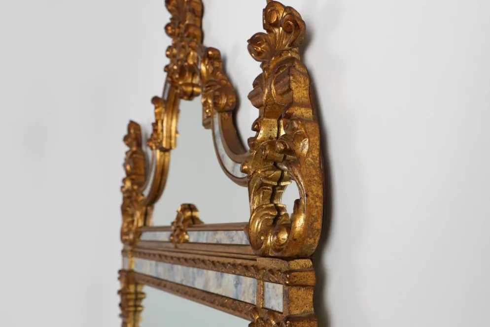 Miroir rococo-vénitien belge du XXe siècle en bois doré