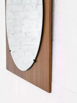 Miroir rond des années 60 - 70 sur cadre carré en bois