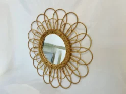 Miroir rond fleur soleil en rotin osier bois vintage 1960 1970 55 cm folk
