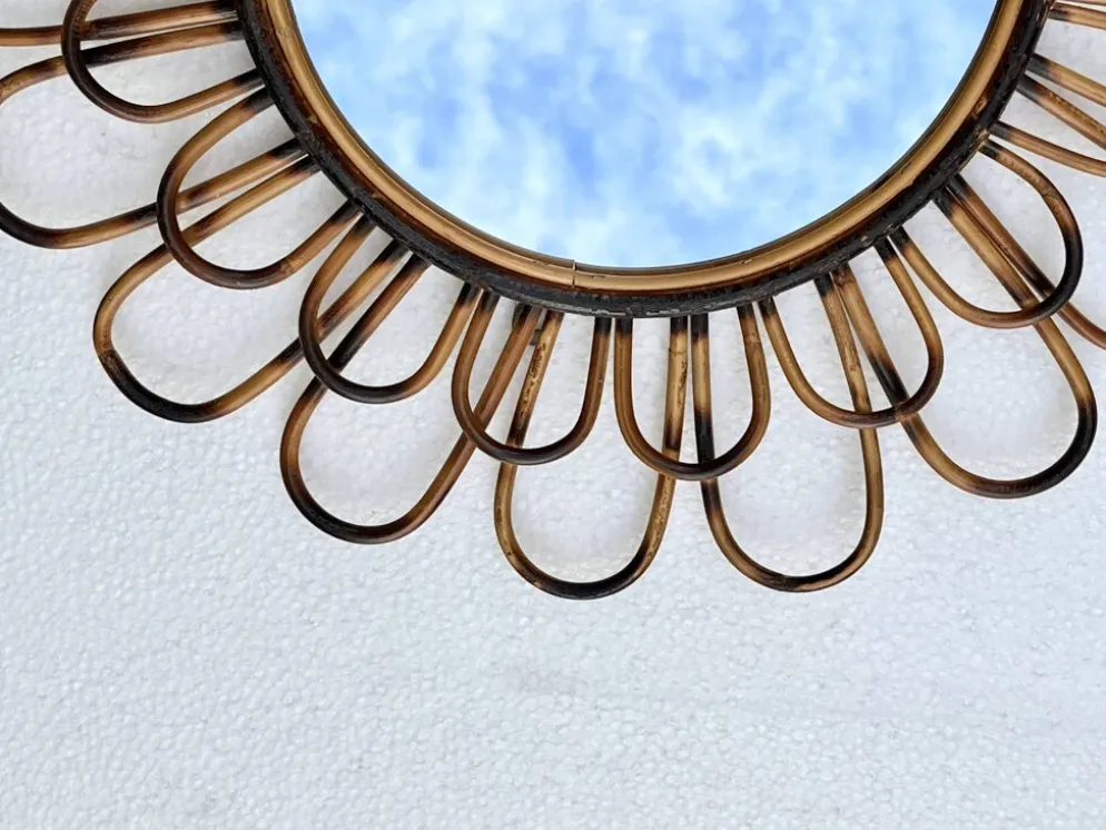 Miroir rond fleur soleil en rotin osier fumé vintage 1960 1970 47 cm folk