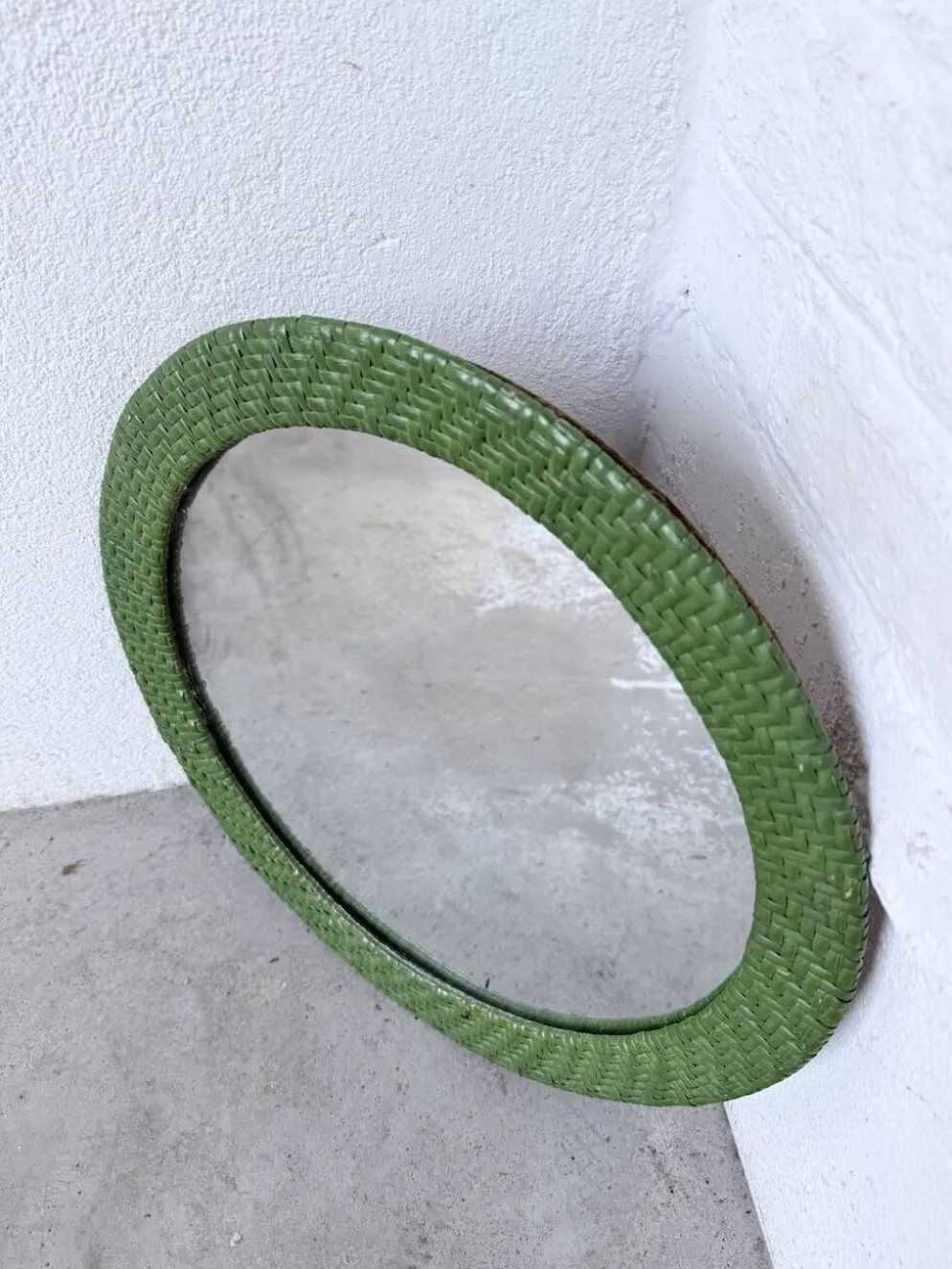 Miroir rond osier tressé 1960