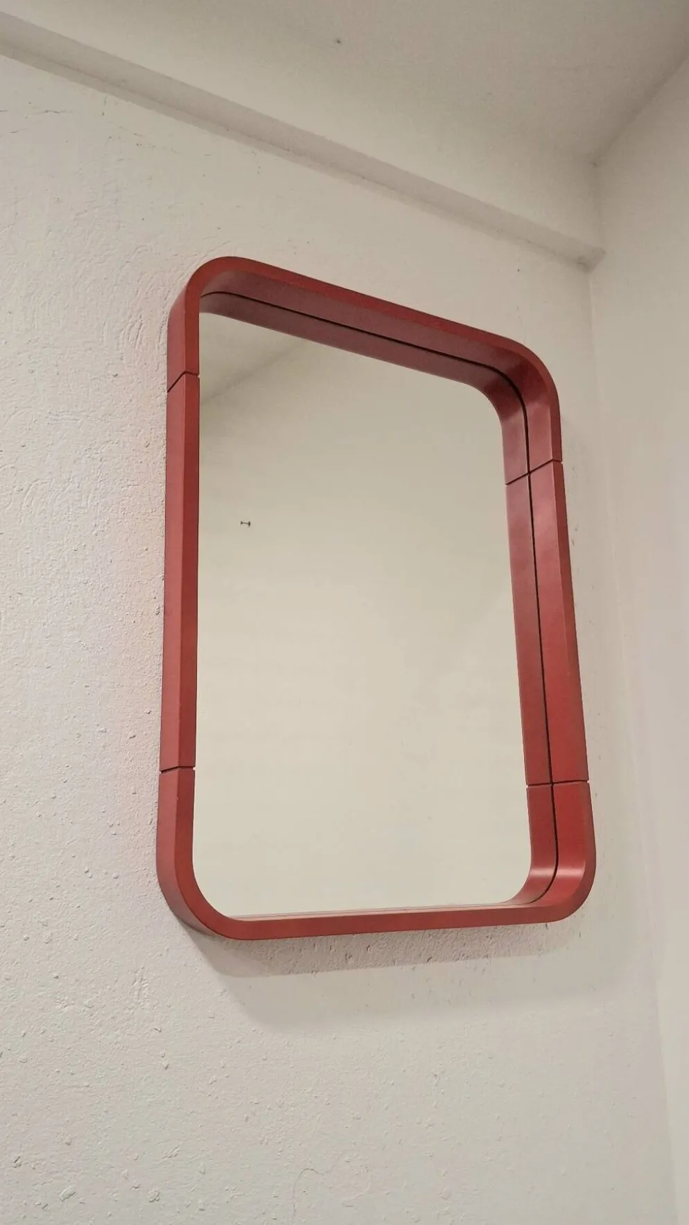 Miroir rond rouge en pop art des années 80