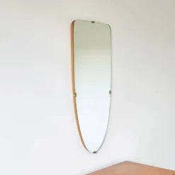 Miroir rétro minimaliste