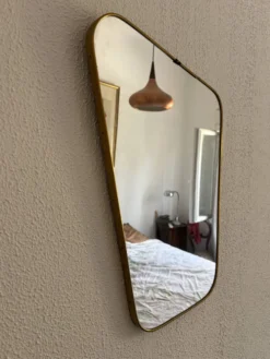 Miroir rétroviseur asymétrique, 1960