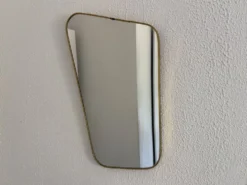 Miroir rétroviseur asymétrique, 1960
