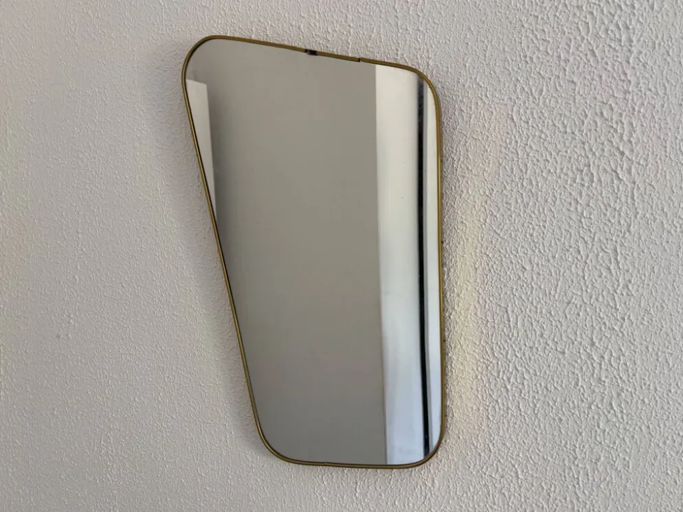 Miroir rétroviseur asymétrique, 1960