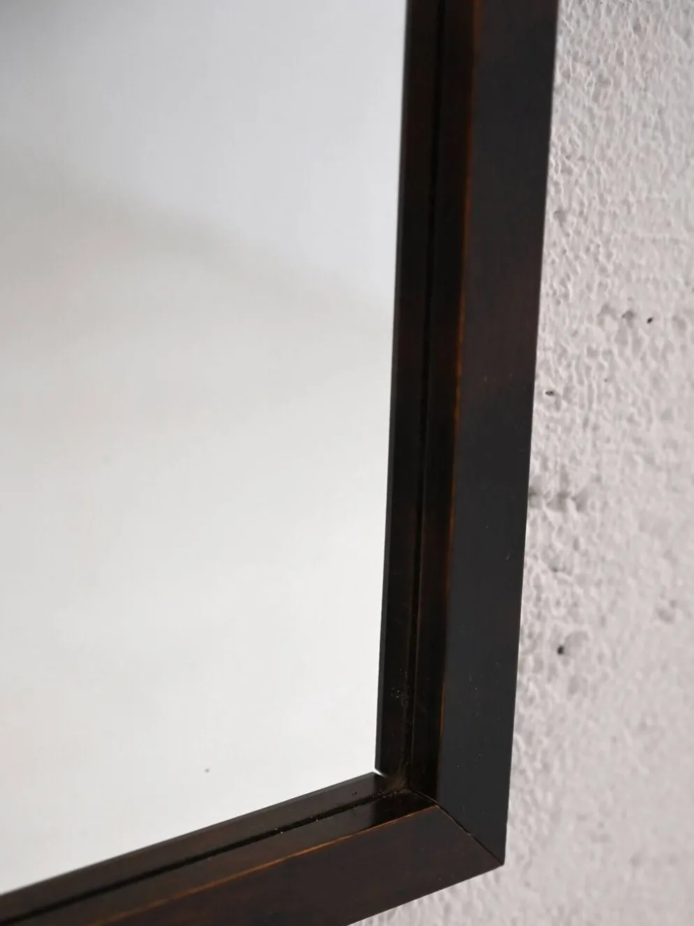 Miroir scandinave avec cadre en bois