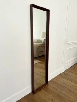 Miroir scandinave en teck — 123 x 32 cm