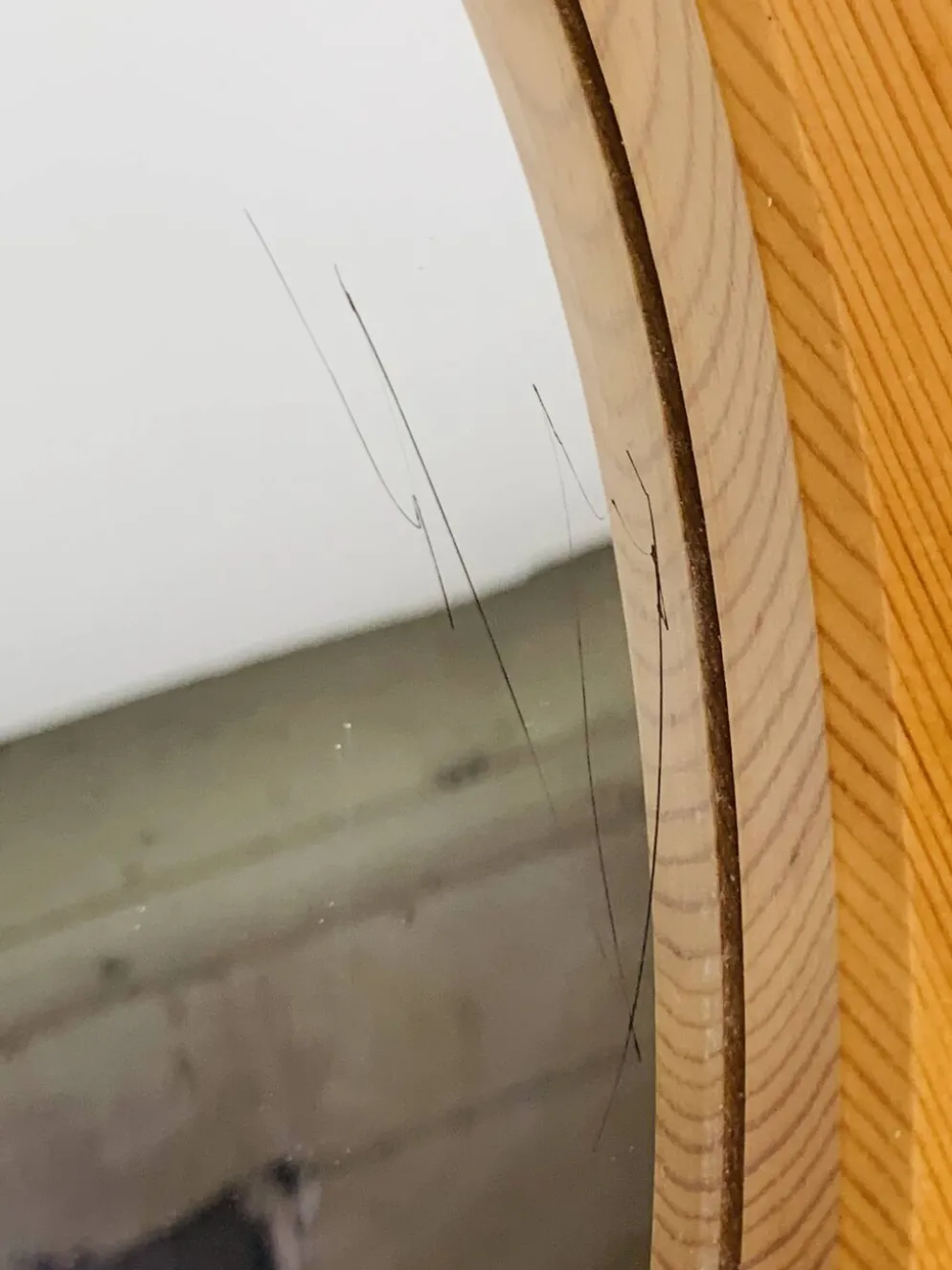 Miroir scandinave rond pin massif par Glasmäster Markaryd, Suède, 70's