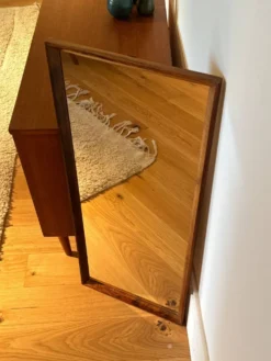 Miroir scandinave vintage en palissandre 