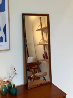 Miroir scandinave vintage en palissandre 