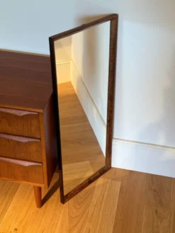 Miroir scandinave vintage en palissandre 