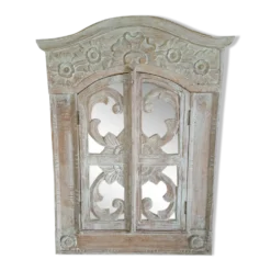 Miroir sculpté bois blanc 1990 décoratif sculpté à volets ouvrants sur un miroir carré