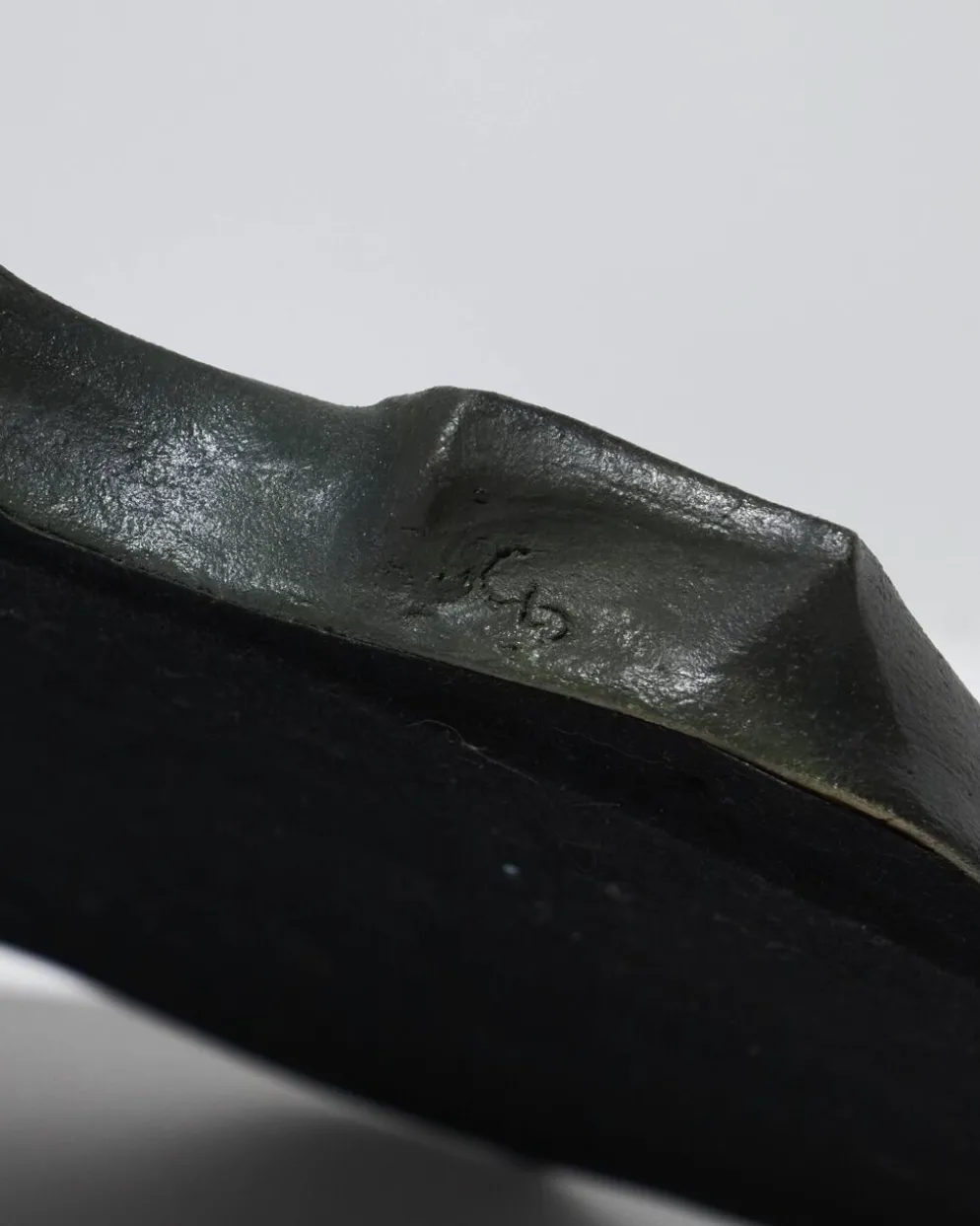Miroir sculptural en grès