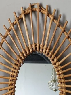 Miroir soleil asymétrique vintage rotin osier bambou artisanal scandinave