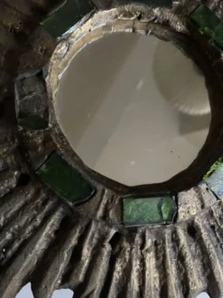 Miroir soleil de Irena Jaworska en plomb doré et verre vert 1960