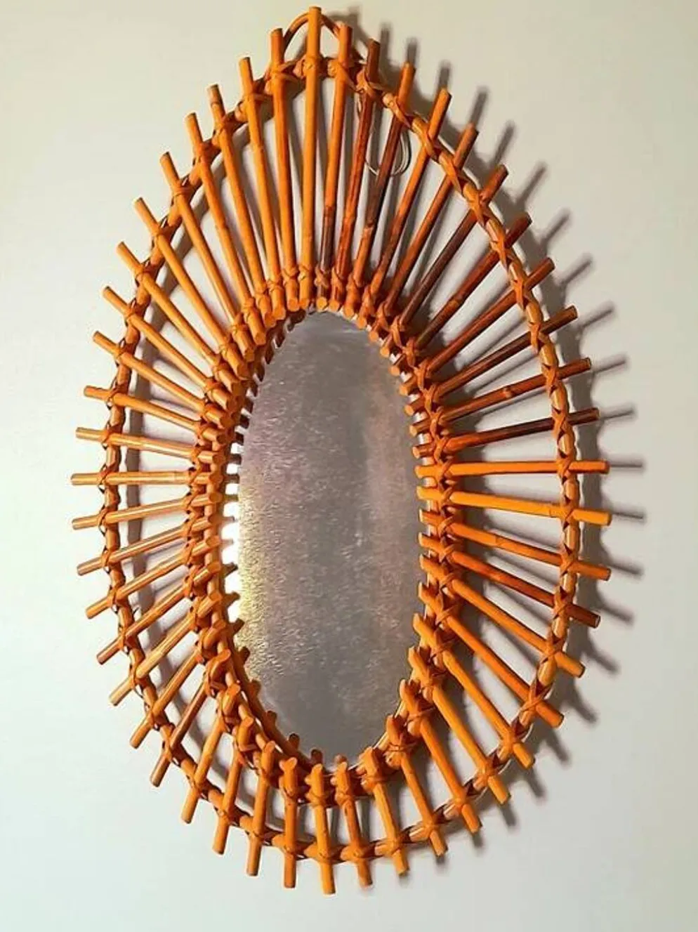 Miroir soleil en rotin 1960