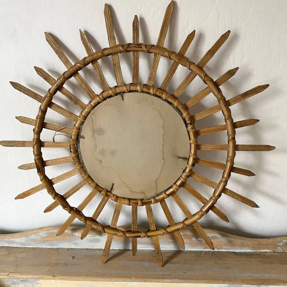 Miroir soleil en rotin années 60-70