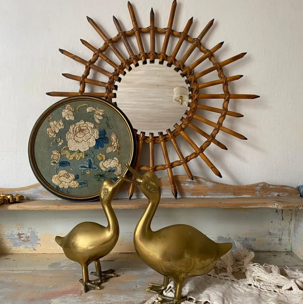 Miroir soleil en rotin années 60-70