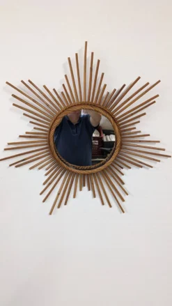 Miroir soleil étoilé XL en rotin, France vers 1970