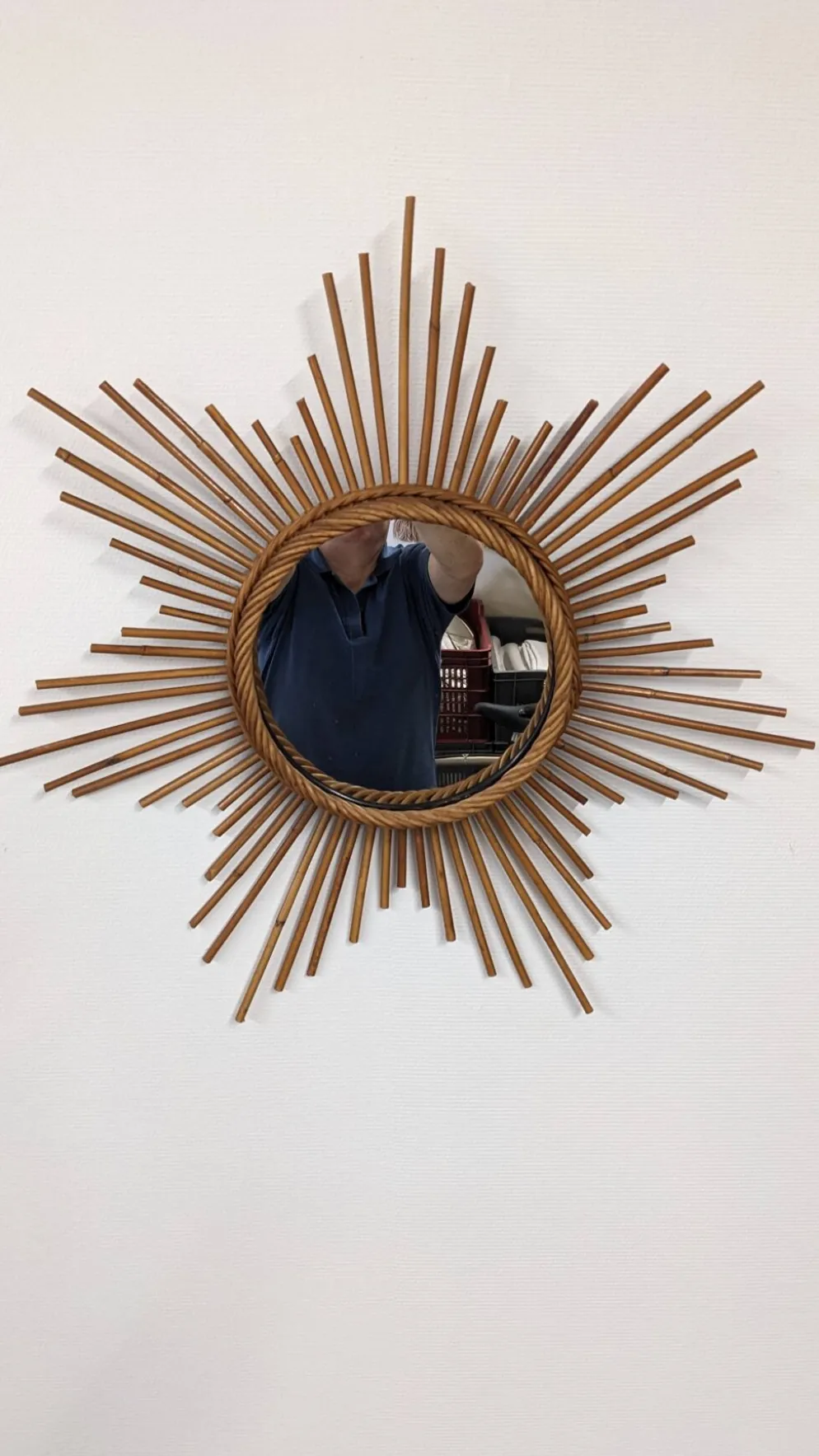 Miroir soleil étoilé XL en rotin, France vers 1970