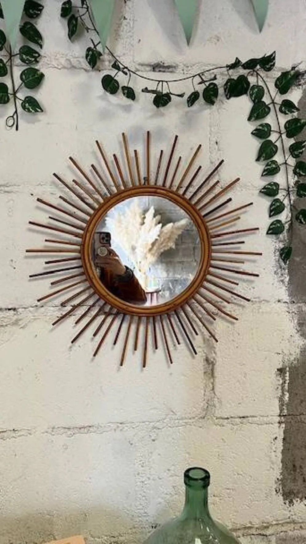 Miroir soleil vintage en rotin