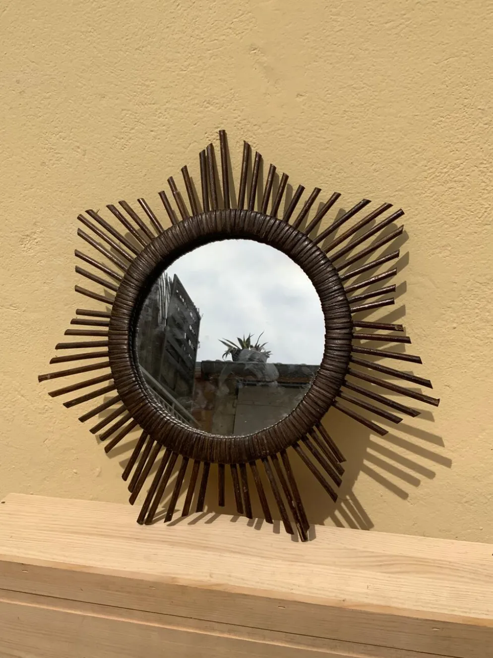 Miroir soleil vintage en rotin tressé diamètre 45 cm déco rétro
