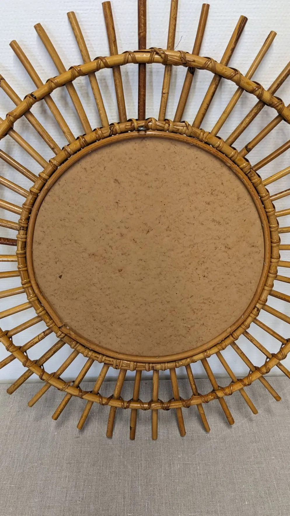 Miroir soleil XL en rotin, France vers 1960
