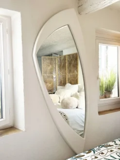 Miroir Space Age XXL en bois laqué, France années 1970