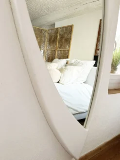 Miroir Space Age XXL en bois laqué, France années 1970
