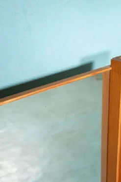 Miroir suédois minimaliste en bois de pin Japandi des années 70