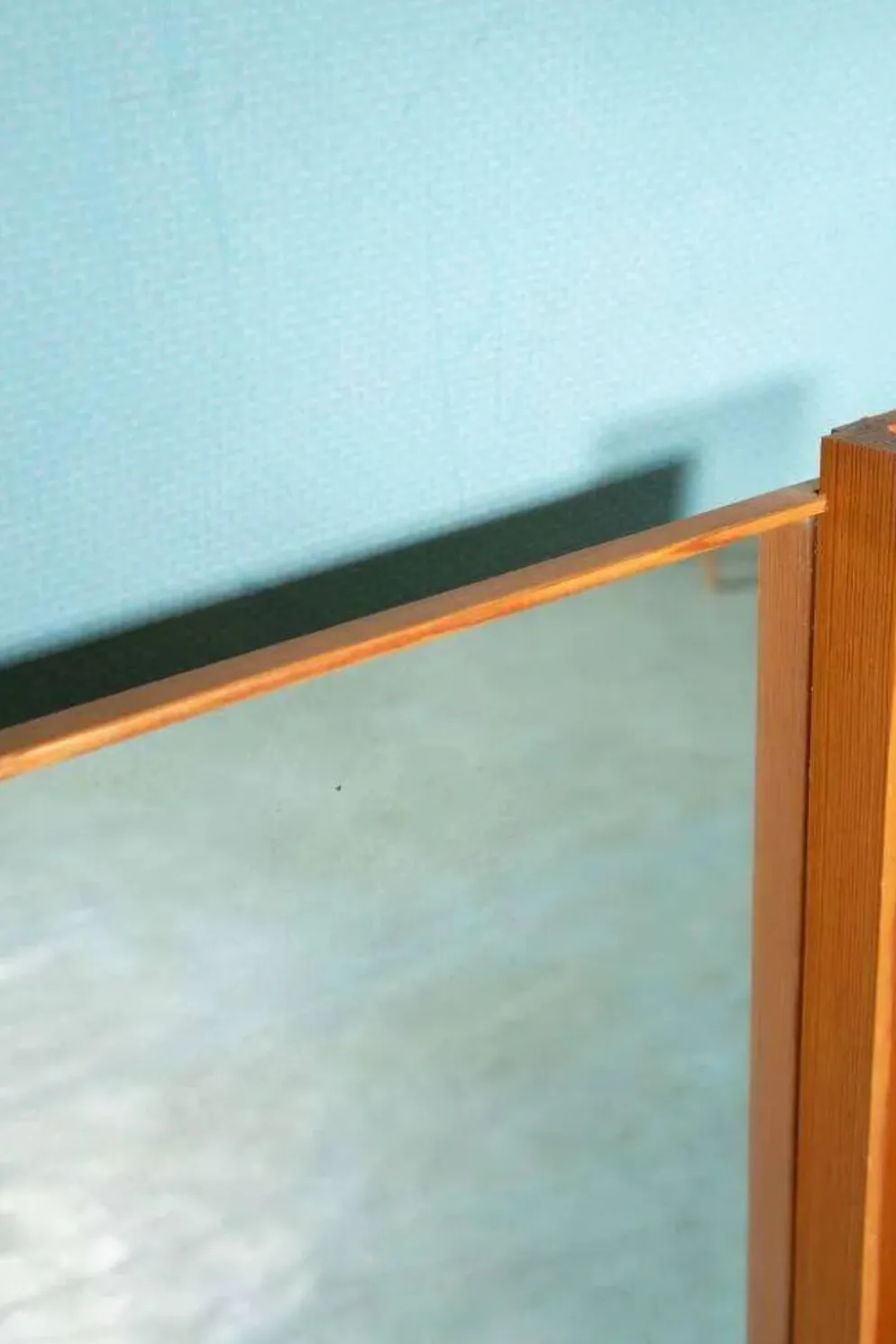 Miroir suédois minimaliste en bois de pin Japandi des années 70